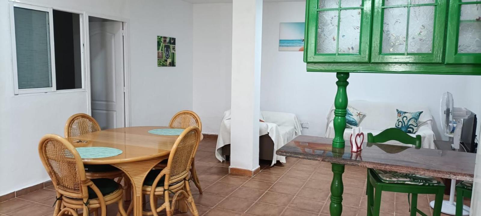 Habitacion Matrimonial En Un Bajo Bano Compartido Areas Compartidas Abades  Bagian luar foto